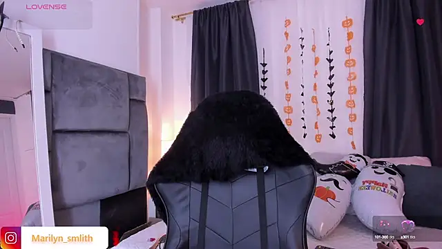 MarilynSmIith online show from 4, 10, 2025