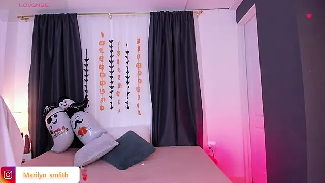 MarilynSmIith online show from 12, 10, 2025