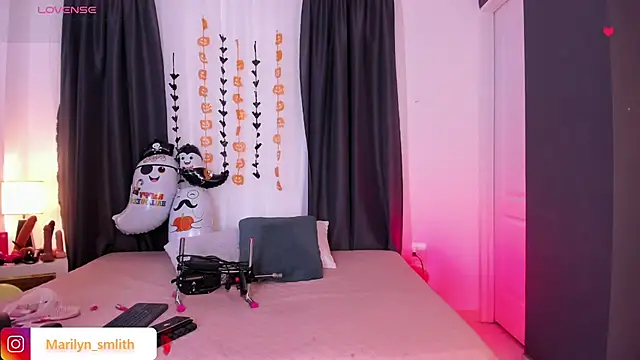 MarilynSmIith online show from 13, 10, 2025