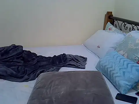 Sweet Bear online show from 12, 10, 2025