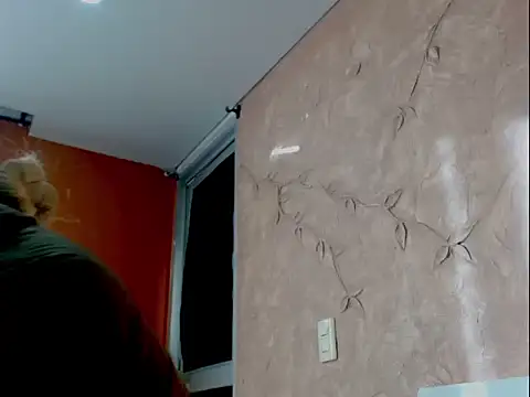 Miabonnett  online show from 19, 1, 2026