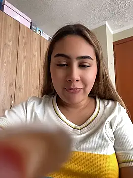 Snapshot of Miabonnett_ chatting on 3, 7, 2026 Miabonnett online show from 3, 7, 2026