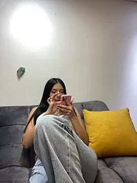 Snapshot of eva_elifee chatting on 5, 12, 2025 eva elifee online show from 5, 12, 2025