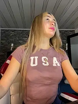 Snapshot of emma_oxford chatting on 10, 3, 2025 emma oxford online show from 10, 3, 2025