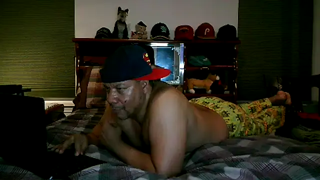 Snapshot of pimpdaddy4ever chatting on 19, 2, 2025 pimpdaddy4ever online show from 19, 2, 2025