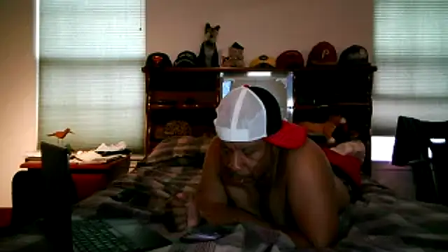 Snapshot of pimpdaddy4ever chatting on 15, 10, 2025 pimpdaddy4ever online show from 15, 10, 2025