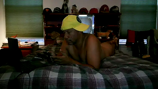 Snapshot of pimpdaddy4ever chatting on 29, 10, 2025 pimpdaddy4ever online show from 29, 10, 2025