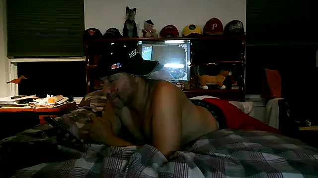 Snapshot of pimpdaddy4ever chatting on 16, 11, 2025 pimpdaddy4ever online show from 16, 11, 2025