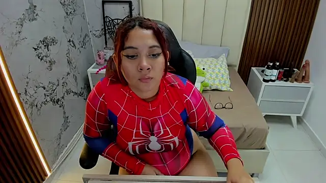 MADISON ROWAN1 online show from 19, 11, 2025