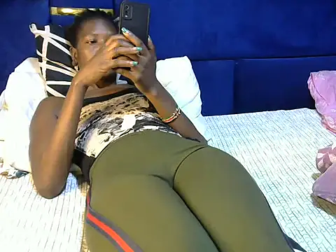 Snapshot of maya-bby chatting on 28, 2, 2025 maya-bby online show from 28, 2, 2025