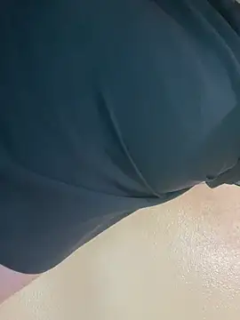 Snapshot of Evelyn_Moon chatting on 17, 2, 2025 Evelyn Moon online show from 17, 2, 2025