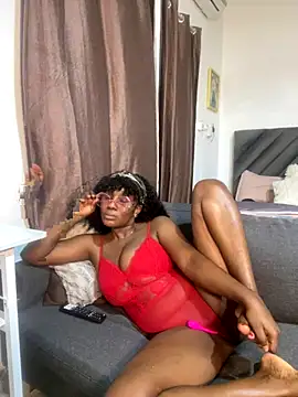 Snapshot of Leolizlove chatting on 7, 10, 2025 Leolizlove online show from 7, 10, 2025