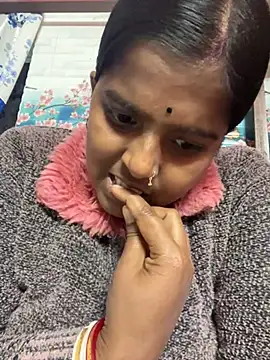 Snapshot of Beauty-queen chatting on 11, 1, 2025 Beauty-queen online show from 11, 1, 2025