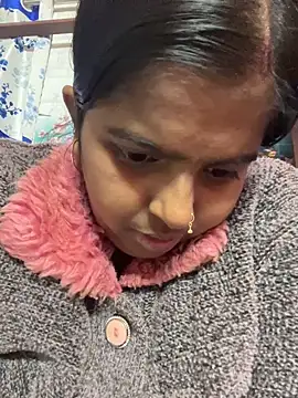 Snapshot of Beauty-queen chatting on 11, 1, 2025 Beauty-queen online show from 11, 1, 2025