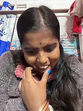 Snapshot of Beauty-queen chatting on 12, 1, 2025 Beauty-queen online show from 12, 1, 2025