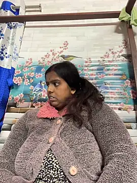 Snapshot of Beauty-queen chatting on 13, 1, 2025 Beauty-queen online show from 13, 1, 2025