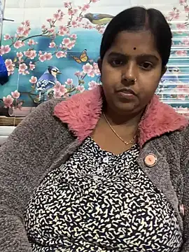 Snapshot of Beauty-queen chatting on 18, 1, 2025 Beauty-queen online show from 18, 1, 2025