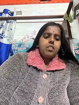 Snapshot of Beauty-queen chatting on 20, 1, 2025 Beauty-queen online show from 20, 1, 2025