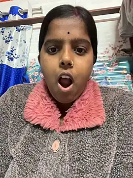 Snapshot of Beauty-queen chatting on 24, 1, 2025 Beauty-queen online show from 24, 1, 2025