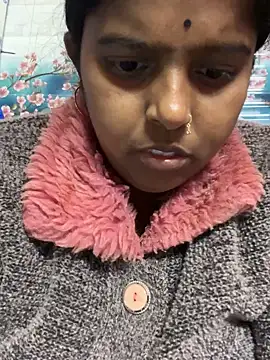 Snapshot of Beauty-queen chatting on 26, 1, 2025 Beauty-queen online show from 26, 1, 2025