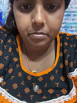 Snapshot of Beauty-queen chatting on 3, 2, 2025 Beauty-queen online show from 3, 2, 2025