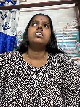 Snapshot of Beauty-queen chatting on 13, 2, 2025 Beauty-queen online show from 13, 2, 2025