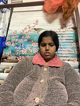 Snapshot of Beauty-queen chatting on 24, 2, 2025 Beauty-queen online show from 24, 2, 2025