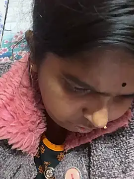 Snapshot of Beauty-queen chatting on 25, 2, 2025 Beauty-queen online show from 25, 2, 2025