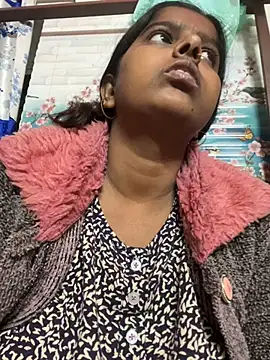 Snapshot of Beauty-queen chatting on 27, 2, 2025 Beauty-queen online show from 27, 2, 2025