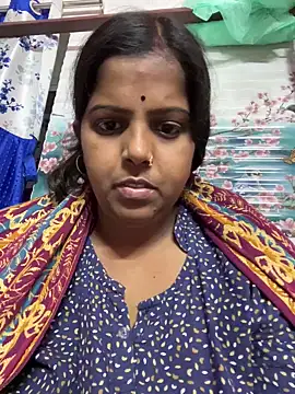 Snapshot of Beauty-queen chatting on 6, 3, 2025 Beauty-queen online show from 6, 3, 2025