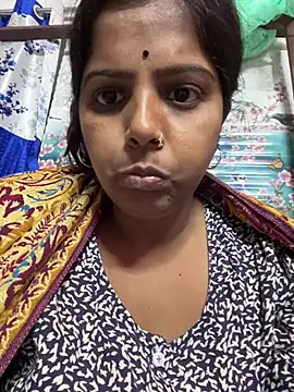 Snapshot of Beauty-queen chatting on 9, 3, 2025 Beauty-queen online show from 9, 3, 2025