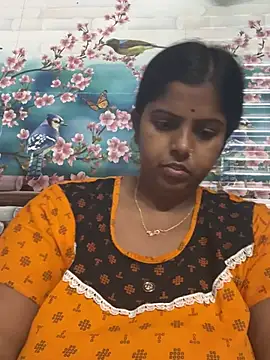 Snapshot of Beauty-queen chatting on 12, 3, 2025 Beauty-queen online show from 12, 3, 2025