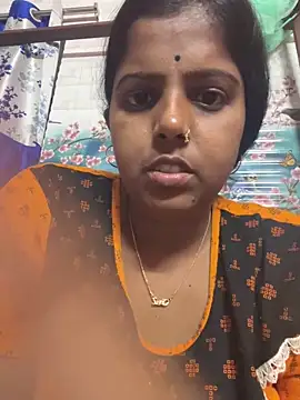 Snapshot of Beauty-queen chatting on 12, 3, 2025 Beauty-queen online show from 12, 3, 2025