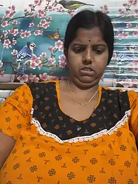 Snapshot of Beauty-queen chatting on 17, 3, 2025 Beauty-queen online show from 17, 3, 2025