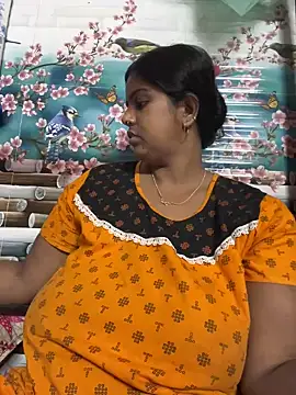 Snapshot of Beauty-queen chatting on 18, 3, 2025 Beauty-queen online show from 18, 3, 2025