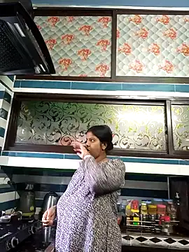 Snapshot of Beauty-queen chatting on 23, 3, 2025 Beauty-queen online show from 23, 3, 2025