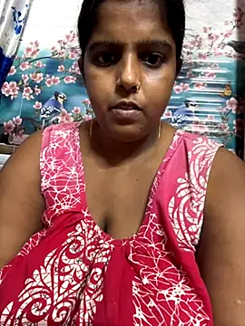 Snapshot of Beauty-queen chatting on 11, 9, 2025 Beauty-queen online show from 11, 9, 2025