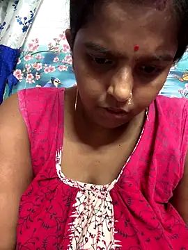 Snapshot of Beauty-queen chatting on 12, 9, 2025 Beauty-queen online show from 12, 9, 2025