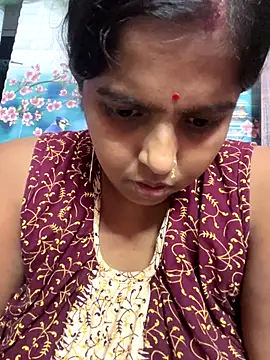 Snapshot of Beauty-queen chatting on 17, 9, 2025 Beauty-queen online show from 17, 9, 2025