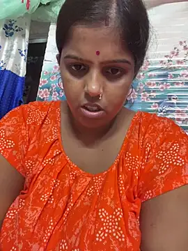 Snapshot of Beauty-queen chatting on 6, 10, 2025 Beauty-queen online show from 6, 10, 2025