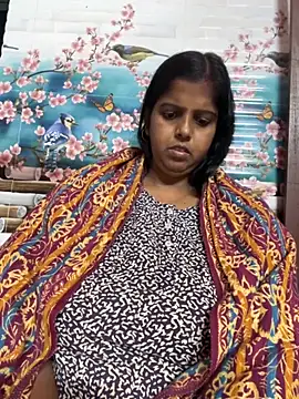 Snapshot of Beauty-queen chatting on 9, 11, 2025 Beauty-queen online show from 9, 11, 2025