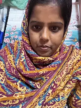 Snapshot of Beauty-queen chatting on 11, 11, 2025 Beauty-queen online show from 11, 11, 2025