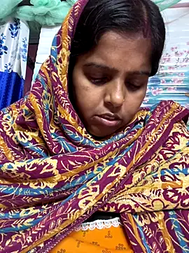 Snapshot of Beauty-queen chatting on 16, 11, 2025 Beauty-queen online show from 16, 11, 2025