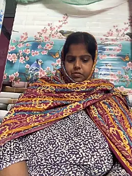 Snapshot of Beauty-queen chatting on 21, 11, 2025 Beauty-queen online show from 21, 11, 2025