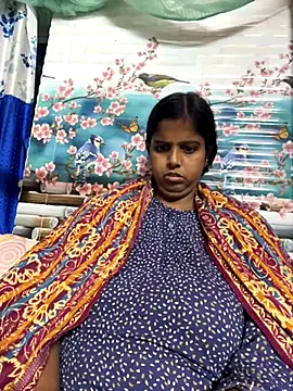 Snapshot of Beauty-queen chatting on 30, 11, 2025 Beauty-queen online show from 30, 11, 2025