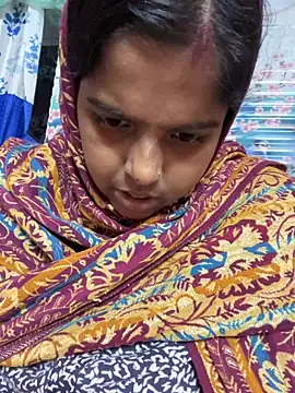 Snapshot of Beauty-queen chatting on 1, 12, 2025 Beauty-queen online show from 1, 12, 2025