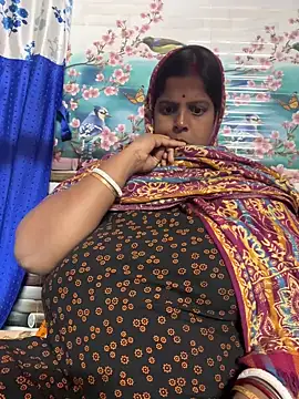 Beauty-queen online show from 19, 2, 2026