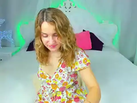 Snapshot of Milka_Blond chatting on 25, 1, 2025 Milka Blond online show from 25, 1, 2025