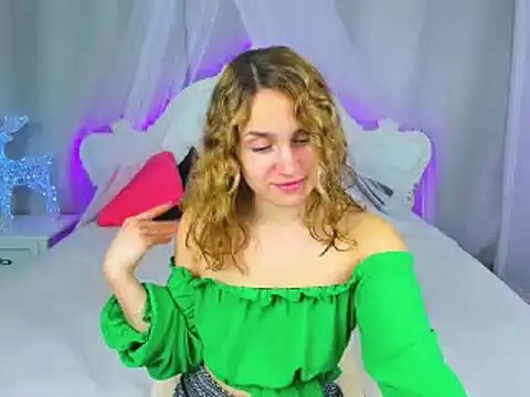 Snapshot of Milka_Blond chatting on 27, 1, 2025 Milka Blond online show from 27, 1, 2025