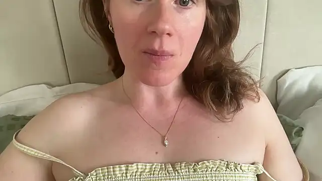 redheadrosie69 online show from 19, 4, 2026